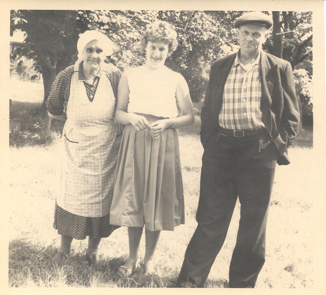 Fr v�nster	Rika M�nsson, Berit M�nsson, Gustav M�nsson